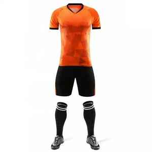 ชุดฟุตบอลทีมคุณภาพสูงแบบกำหนดเอง เสื้อฟุตบอล 100% โพลีเอสเตอร์ แห้งเร็วและระบายอากาศได้ดี - Product Image 4