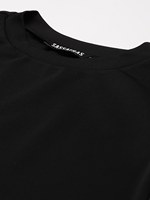 T-shirt court écologique noir pour femme avec surpiqûres contrastées, motif imprimé personnalisé, franges et boutons