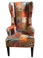 Fauteuil de salon traditionnel européen à dossier haut et oreilles, éco-responsable, avec structure en bois artisanal et revêtement en velours doux