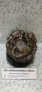 Urne funéraire pour chien en laiton finition cuivre, style américain, Brassworld India - Product Image 2