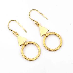 ต่างหูห่วงสามเหลี่ยม2025ทันสมัย925เงินสเตอร์ลิงชุบทองไข่มุกทำด้วยมือของขวัญตามสั่งสำหรับผู้หญิงและเด็กผู้หญิง - Product Image 1