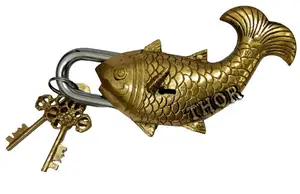 2つのキーが付いている真鍮の南京錠は機能的な真鍮の魚の南京錠の設計家のために磨かれたアンティークの真鍮をロックします