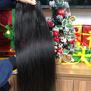 Extensions de cheveux humains brésiliens droits crépus vierges non traités tissage de cheveux Remy alignés sur les cuticules - Product Image 1