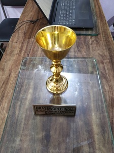CHALICE EN LAITON NOUVEAU LOOK DANS LES FOURNITURES D'ÉGLISE DORÉE Par Brassworld Inde - Product Image 3
