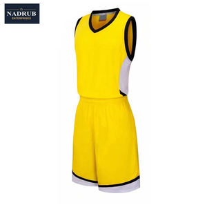 Uniforme de baloncesto deportivo para hombre amarillo 100% poliéster transpirable y de talla grande nuevo diseño OEM al por mayor - Product Image 4
