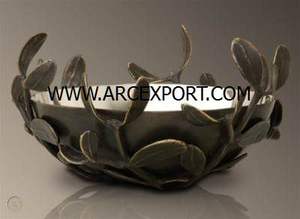 Bol en acier martelé nickel poli avec support en laiton plaqué or Bol à mélanger décoratif vintage pour accessoires de cuisine à domicile - Product Image 6