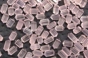 Alta calidad, 5 piezas, forma de lápiz facetado rosa, piedra preciosa de cuarzo rosa para joyería, pulsera, collar, impresionante para un aspecto Natural - Product Image 5