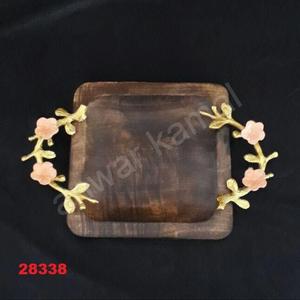 Bandeja DE SERVICIO DE MADERA cuadrada hecha a mano con mango de metal Bandeja de servicio decorativa desechable y reciclable - Product Image 1