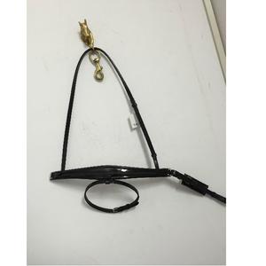 Bande nasale de cheval à la mode de luxe conique de canal vide avec fermeture suédoise en cuir patient - Product Image 1