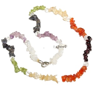 Siete Chakra papas fritas con garfio de oro collar - Product Image 1
