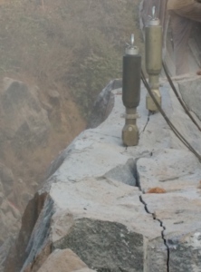 Smart S-240 High Performance Hydraulic Rock Splitter Efficient Demolition and Construction Product for Rock Separation - Product Image 5
