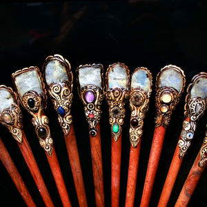 Varilla de cera de pelo líquida, arcilla polimérica, pirámide de canto con juego de cristal, cadenas de pelo ligeras de cristal y cadena de borlas - Product Image 4