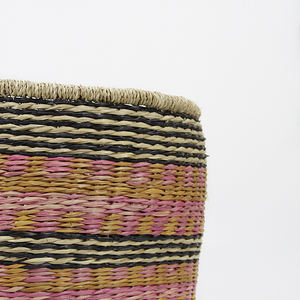 ตะกร้าเก็บของสัตว์เลี้ยงจากหญ้าทะเลคุณภาพสูง เป็นมิตรกับสิ่งแวดล้อม ดีไซน์ไม่ซ้ำใคร สีสันสดใส ใช้งานได้หลากหลาย เหมาะสำหรับห้องนั่งเล่น ขายส่งจากเวียดนาม - Product Image 6