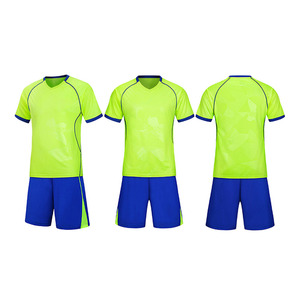批发青年大学生足球服最新运动服100% 涤纶足球球衣 - Product Image 6