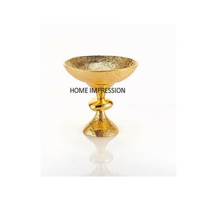 Nouvel arrivage de bol attrayant en métal doré de collection d'art avec oiseau debout sur le bord bol décoratif de centre de table de créateur - Product Image 4