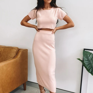 เสื้อครอปแบบสวมหัวคอกลมทรงสลิมฟิตของผู้หญิง,เสื้อยืดสีพื้นลำลองแขนสั้น - Product Image 5