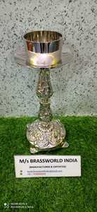 เชิงเทียนทองเหลืองชุบเงินขัดเงา ของตกแต่งโบสถ์ ของสะสม ของใช้ทางศาสนา Brassworld India - Product Image 2