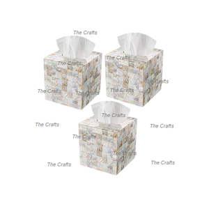 Juego de tres servilleteros de forma cuadrada en caja de pañuelos de trabajo de madera y fregona para uso en hoteles y restaurantes - Product Image 1