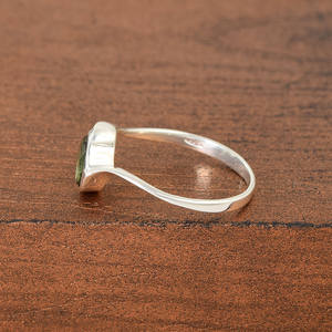 Anillo ondulado de diseñador de Plata de Ley 925 para mujer, elegante bisel de diamantes de piedras preciosas de moldavita, joyería fina para bodas - Product Image 3