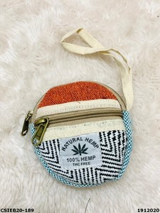 Pochettes rondes en chanvre pour sacs de soirée Accessoire élégant et écologique - Product Image 2