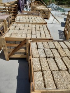 Carreaux de champignons en pierre de granit jaune, décor mural et pavage de sol - Product Image 6
