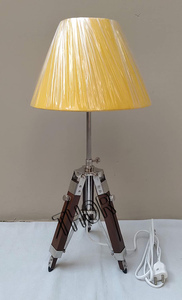 Trépied de lampe en bois à collectionner, nouveau modèle, moderne avec ombres, éclairage LED, élément de Table, cadeau artistique - Product Image 3