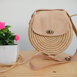 Panier rond magnifiquement fait à la main - Product Image 1