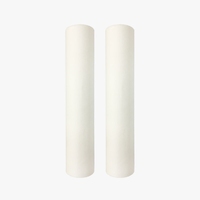 Rouleau anti-poussière manuel télescopique à long manche en plastique blanc pour le nettoyage des sols, des rideaux et de la literie
