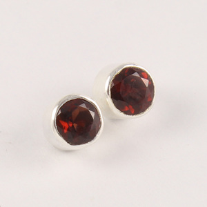 ต่างหูโกเมนสีแดงธรรมชาติทรงกลม925เงินสเตอร์ลิงต่างหูสวยงามเครื่องประดับขายดีที่สุดทำด้วยมือ - Product Image 1