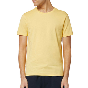 Conjunto de camiseta y pantalones cortos OEM - Conjuntos cortos para hombre, ropa de moda, camisetas y pantalones cortos / Camiseta roja con pantalones cortos a juego - Product Image 6