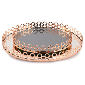 Lot de 2 bougeoirs coniques vintage en métal noir, design rétro élégant pour tables de salon, plateaux de service ou candélabres - Product Image 1