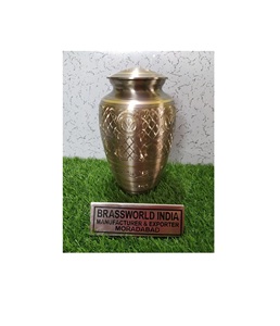 โกศเผาศพทองเหลืองสำหรับขี้เถ้ามนุษย์ Brassworld อินเดีย - Product Image 1