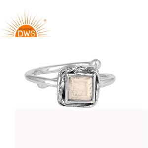 Bague ajustable carrée en argent sterling 925 avec pierre précieuse howlite taillée en carré, fabricant de bijoux sur mesure - Product Image 1