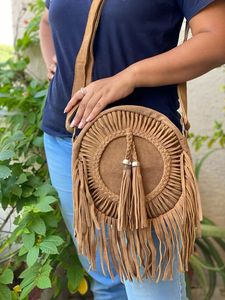 Nuevo bolso de hombro con flecos de cuero de gamuza redondo de moda, venta al por mayor, bolso cruzado bohemio para mujer, bolso circular de estilo vaquera, regalo para ella - Product Image 4