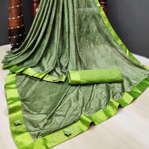 Dernières tenues décontractées Banarasi Broderie Travail Saree Femme indienne Saree avec chemisier non cousu Très belle couleur verte Surat Ethnique - Product Image 1