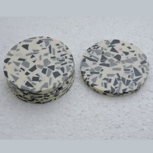 Ensemble de 4 pièces en résine et béton, nouveau type de design de bonne qualité, idéal pour le thé - Product Image 3