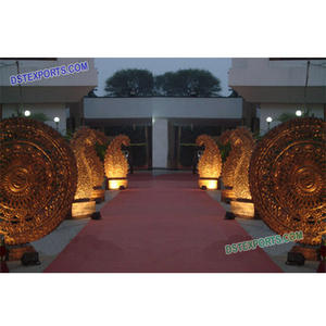 Decoración para Pasillo de Boda, Pilares de Fibra Dorada para Decoración de Bodas, Hermosa Decoración para Entrada de Boda, EE. UU. - Product Image 1