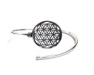 กำไลข้อมือแฟชั่นที่ได้รับแรงบันดาลใจจากเมล็ดพันธุ์ชุบเงิน - Product Image 1