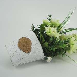 Jardinières en métal galvanisé avec poignées pour la décoration intérieure, les mariages ou les fêtes Pots de fleurs et jardinières - Product Image 4