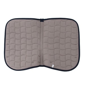 Tapis de selle de cheval matelassé en coton 69x50cm avec bord passepoil confortable et durable couleurs personnalisées équitation - Product Image 3