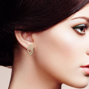 Pendientes de oro de 14 quilates hechos a mano, con diamantes de imitación, para fiesta - Product Image 2