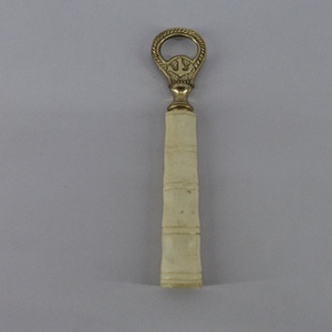 Ouvre-bouteille en laiton DESIGN moderne personnalisé ouvre-bouteille à main décoration de TABLE article ouvre-bouteille porte-clés - Product Image 5