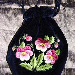 -DESIGNER--LATEST--BEAUTIFUL--POTLI-BAGS WITH--EMBELLISHED AVEC PERLES CRISTAL PIERRE DE VERRE, ZARI --- TRAVAIL-FÊTE et WEDDING--2021. - Product Image 1