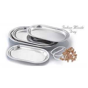 Plateau de service et plat rond classique à trois niveaux en acier inoxydable pour restaurant, à prix abordable - Product Image 1