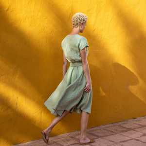 Robe d'été formelle tendance en crêpe couleur bronze 2026, 100 % lin, manches courtes - Product Image 6