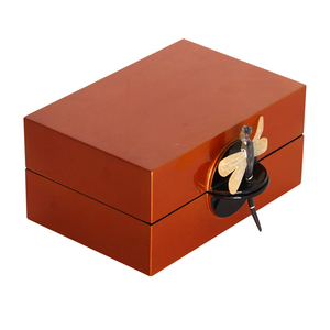 Lacquer box with seashell inlaid from Vietnam, <b>MDF</b> lacquer boxes - Product Image 5