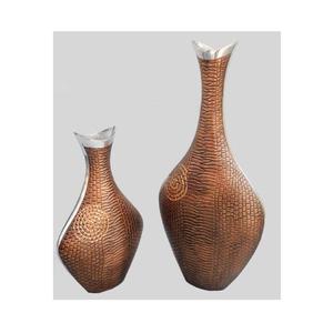 Florero decorativo con acabado dorado hecho a mano, florero moderno con última forma de botella, diseño martillado, florero de Metal de aluminio - Product Image 4