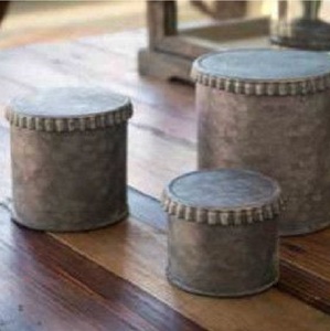 Récipient de stockage galvanisé en métal de conception antique avec fini élégant parfait pour l'organisation de la maison et de la cuisine - Product Image 4