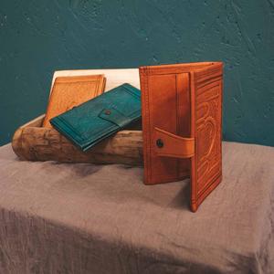 Monedero de Cuero Vintage Marroquí Personalizado, Monedero Mediano Colorido para Niñas, Hecho a Mano con Material de Tela Real, OEM Disponible - Product Image 3