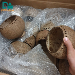 กะลามะพร้าวที่เป็นมิตรต่อสิ่งแวดล้อมชามมะพร้าวแกะสลักสีธรรมชาติที่มีขนาดต่างๆ - Product Image 4